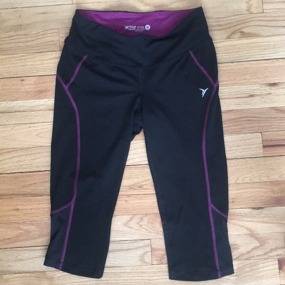 *SOLD* 2️⃣ Old Navy Active Capri - M - Picture 3 of 5